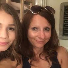 Annie Foster (@AnnieFo20278054)