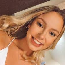 Jodi Riley's Instagram, Twitter & Facebook