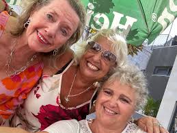 In this episode, we share one of those hidden benefits to singles nights...  making more friends! Singles nights are amazing spaces to meet more people  at a similar age and stage of