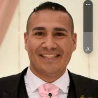 90+ perfiles de «Robles Ramírez»