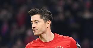 Während mancher fußballer dafür bekannt ist, alle paar tage mit einer neuen frisur zu überraschen, setzte lewandowski bisher eigentlich stets auf. Lewandowski Benennt Vor Liga Gipfel Ein Bayern Problem Fussball News Nachrichten Und Berichte Weser Kurier