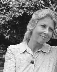 Olivia Walton's Instagram, Twitter & Facebook