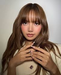 Moonlit Floor' by LISA debuts at #18