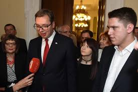 Danilo vučić je u selima suvo grlo i banje u opštini srbica, u vrtiću maja i tamošnjoj osnovnoj danas je predškolsku ustanovu 'car konstantin i carica jelena' u prilužju posetio danilo vučić, i tom. In Photos Who Attended Vucic S Swearing In Ceremony Komentari On B92 Net