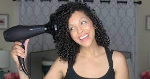 Since heat damage is the enemy of curly hair, investing in a great diffuser—combined with a phenomenal styling product—will make a world of if you have short hair, prado recommends selecting a diffuser that's shaped like a hand with areas in between that your hair can fall through. Top 12 Tips To Diffuse Curly Hair Without The Frizz Naturallycurly Com