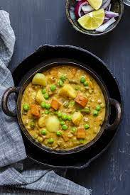 Vegetarian Food Made Interesting And Easy Mixed Vegetable Kashmiri Korma For Curry Nights Mix Vegetable Recipe Vegetarian Recipes Vegetarian Recipes Healthy
