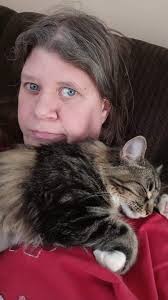 Please do this with your pet, take a break from the negative news for a  bit!(Everyone do it so we can read all about your pets) Hello! My name is:  Flo 💖