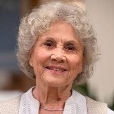 Pyrotechnik weckt bei Antje Hagen traumatische Erinnerungen - BUNTE