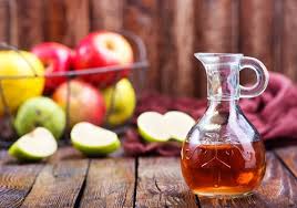 L'aceto di mele è famoso come condimento alternativo all'aceto di vino. Aceto Di Sidro Di Mele Da Utilizzare In Cucina O Come Rimedio Naturale