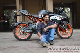 It is available in only one variant and it is available in only in black colour. Ktm Rc200 User Review Fuel Efficiency Seat Performance