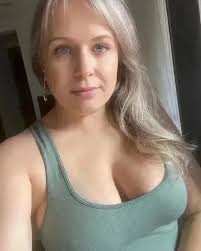 Hola 💋💋💋💋💋