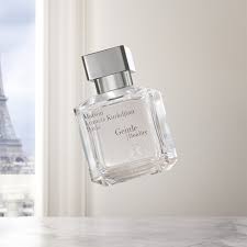 Let maison francis kurkdjian guide you towards your scented desires and order before december 15th to receive your precious presents in time. Fragrances Gentle Fluidity Silver Edition Maison Francis Kurkdjian Premiere Avenue