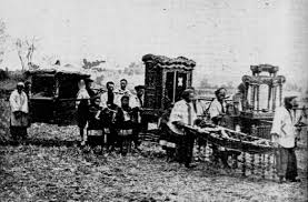 With elaborate funeral rites and memorial rituals, china has always put a lot of time and money into honouring the souls of those who have died. Chinese Funeral Rituals Wikipedia