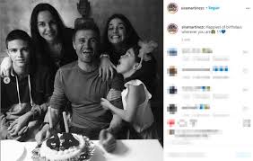 Sira martínez cullell, la hija mayor del seleccionador nacional de fútbol luis enrique, ha heredado la pasión por el deporte de su padre, aunque se dedica a una disciplina muy diferente, la hípica, donde es una de las mayores promesas. Luis Enrique Sira La Hija Del Seleccionador Espanol Rompe El Silencio Familiar Sobre La Muerte De Su Hermana Xana
