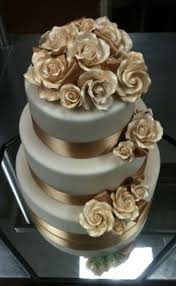 32 Faszinierende Gold Hochzeit Kuchen Tortendeko Hochzeitstorte Torte Mit Fondant Uberziehen