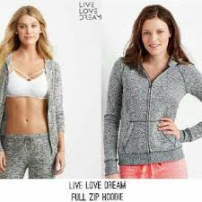 Menjual fashion anak, casual pria & wanita serta busana muslim. Mewah Harga Murah 0857 7940 5211 Supplier Baju Branded Dewasa Jakarta Full Zip Hoodie Fashion Brand