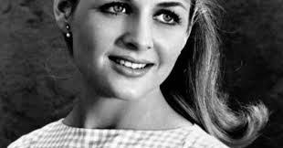 Kristin Harmon's Instagram, Twitter & Facebook