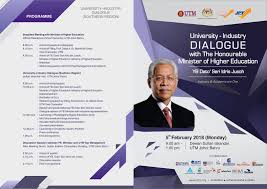 Dato' seri idris bin jusoh adalah menteri besar terengganu, malaysia, yang terpilih berkat kemenangan partainya, yaitu barisan nasional pada pemilihan umum tahun 2004 yang lalu. Creative Media Unit University Industry Dialogue