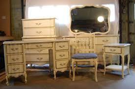 1960's dixie gold and white french provincial furniture. I Have A 6 Piece Henry Link Dixie Furniture Set All Original Pieces It Ha My Antique Furniture Collection