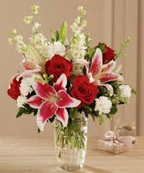 Stadium Flowers Always Days Fresher Everett Lynnwood Wa Delivery Seattl Flower Arrangements Simple Tropical Flower Arrangements White Flower Arrangements