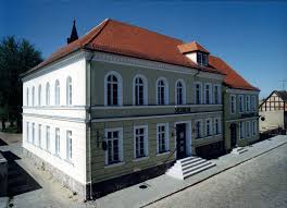 Einst als trockenturm für schläuche und für die beherbergung der technischen feuerwehrausrüstung genutzt, dient es seit 2005 als präsentationsort der ausstellungen „müllroser feuerwehrwesen und „müllrose und seine beziehung zum kanal. Museum Mullrose Aib Architektur Und Ingenierburo Gmbh