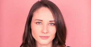 Sharon Belle's Instagram, Twitter & Facebook