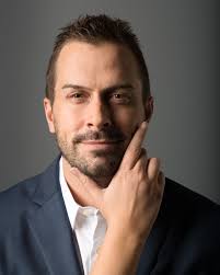 Frank Rogozienski's Instagram, Twitter & Facebook