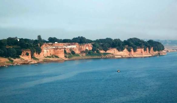 1814 Colonial Era India. 'The Fort at Allahabad seen from the river.' The fort at Allahabad was built on the confluence of the Ganges and Yamuna rivers by Akbar, the third Emperor