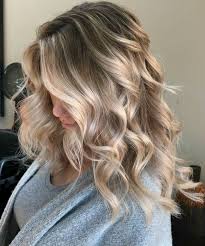 Extraordinary Medium Wavy Hairstyles 2019 For Women To Fuel Your Imagination Hair Styles Medium Hair Styles Wavy Hairstyles Medium
