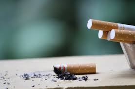 Cara membuat obat bius asap rokok. Viral Wanita Ungkap Darah Keluar Dari Hidungnya Saat Hirup Asap Rokok Himedik Com
