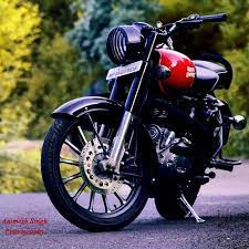 Royal Ride Royalenfield Classic 350 Streetphotography Red Colour Bullet Loverzz Bullet Lo Royal Enfield Royal Enfield Bullet Royal Enfield Wallpapers