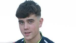 Lee Charvet's Instagram, Twitter & Facebook