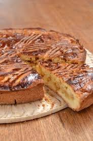 Gateau Breton Aux Pommes Et Caramel Beurre Sale Des Cupcakes Et Bien D Autres Choses Gateau Breton Aux Pommes Gateau Breton Recettes De Cuisine