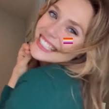 Anna Howe (@annahowexx)