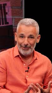 El reconocido relator Alejandro Figueredo, figura emblemática de la  transmisión de la MLS en Latinoamérica, nos deleita con una divertida e  inspiradora anécdota sobre uno de los goles más memorables ...