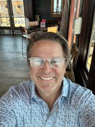 A slightly Scruffy Saturday look. I hope everyone is enjoying their  weekend. 😍