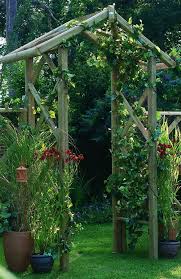 Forest Garden Rustic Rose Garden Arch This Style Might Look Better As An Entrance To The Fence Sadovye Arki Sadovye Konstrukcii Pergola