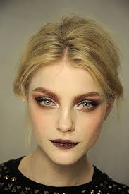 jessica stam dior 2010 backstage 顔 メイクタイプ モードメイク