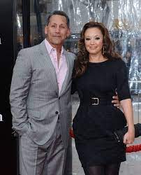 Both angelo pagan and leah remini are the fellow cast members of an american sitcom series, the king of queens. so, let's come back to the topic and know more about angelo pagan's daughter, sofia bella. 10 Leah Remini Angelo Pagan Ideen Kleid Hochzeit Blumen Koln Einzigartiger Brautkleid