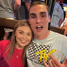 photo de Instagram de Hayes Hollis • May 7, 2022 at 6:35 PM