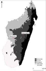 La carte des bénéficiaires potentiels a été développée en tenant compte des critères suivants: Situation Geographique De Miandrivazo Antananarivo Est Indique Sur La Download Scientific Diagram