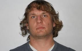 Biloxi police arrest man after chase