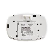 It will beep low battery every minute without the backup battery when plugged in! Carbon Monoxide Plug In Alarm With Battery Backup Co605