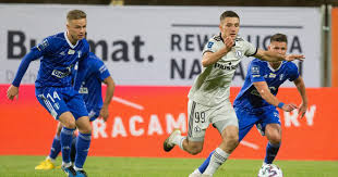 Znakomite spotkanie rozegrał filip mladenović, który zdobył dwie bramki i zaliczył asystę. Zapowiedz Meczu Legia Warszawa Wisla Plock Sskwp