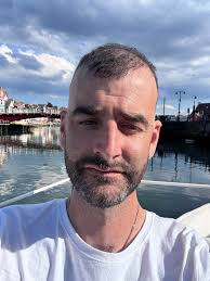 To each and everyone of my wonderful and valued friends have a super  Thursday morning and fantastic week ahead best wishes always keep safe be  happy