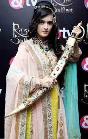 The historical drama razia sultan is the story of razia, the daughter of sultan iltutmish and qutub begum. Profil Nama Pemain Razia Sultan Mnctv Biodata Foto Agama Facebook Twitter Instagram Tabloid Profil Artis Dunia