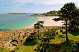 Plage De Trestrignel Entre Le Port De Plaisance Et La Grande Plage De Trestraou Perros Guirec Cotes D Armor Bretagne Ille Et Vilaine Albanie