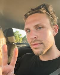 Blake Tucker (@blakeetuckeer) • Instagram photos and videos