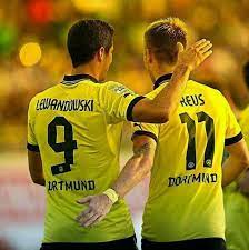 Dortmund coach lucien favre rued missed chances as he felt that the match was a good watch for neutral fans. Dortmund S Driving Forces Dortmund Reus Lewandowski Reus Lewandowski Robert Lewandowski
