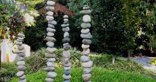 Gartenstecker Aus Steinen Garten Garten Deko Stelen Garten